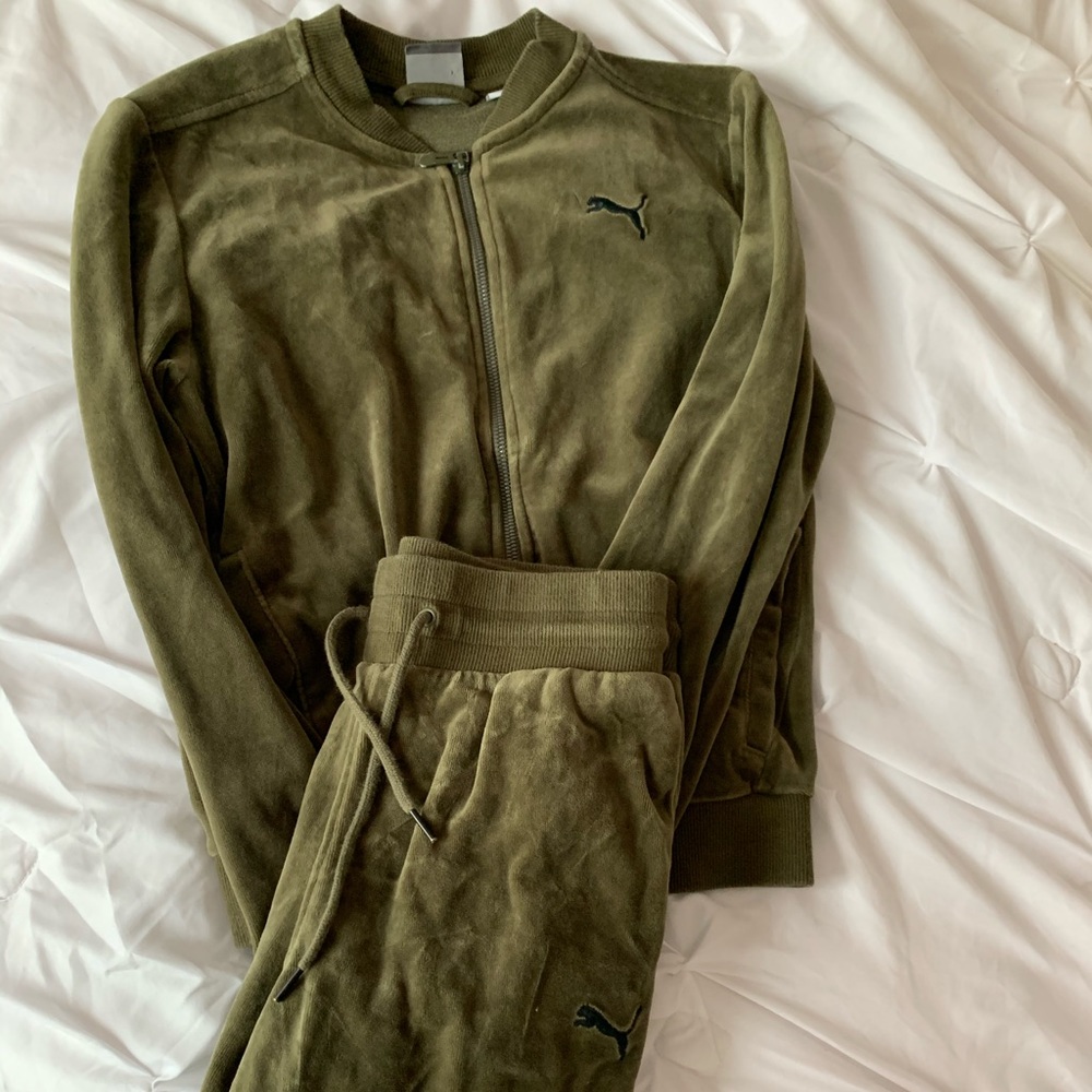 Jogging suit